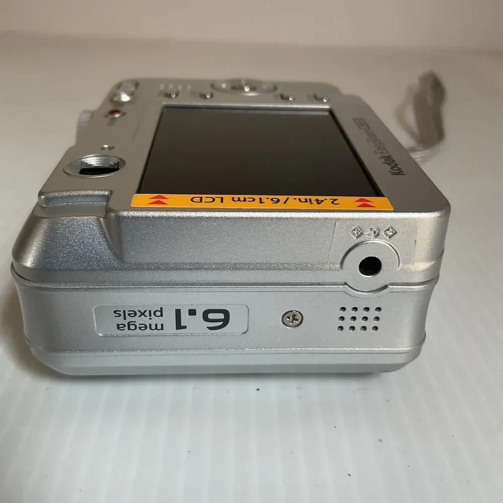Kodak EasyShare C653 6.1MP Digital Camera Bundle SD Cards Case Tested Working